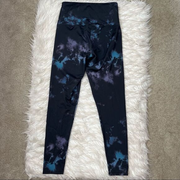 Onzie High Rise Midi Legging - Picture 7 of 10